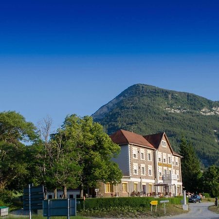 Hotel Lac Et Foret Сент-Андре-лез-Альп Экстерьер фото