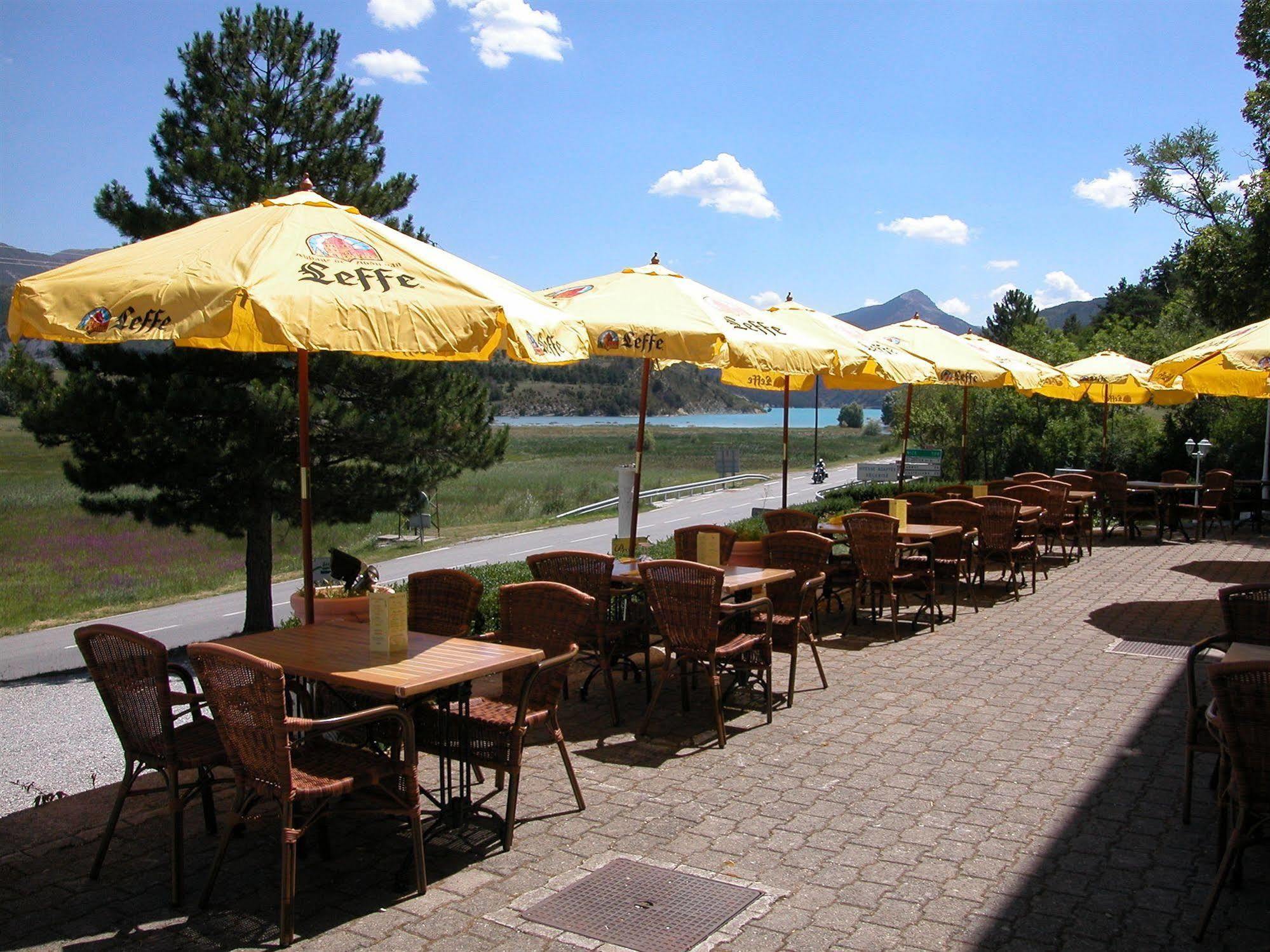 Hotel Lac Et Foret Сент-Андре-лез-Альп Экстерьер фото